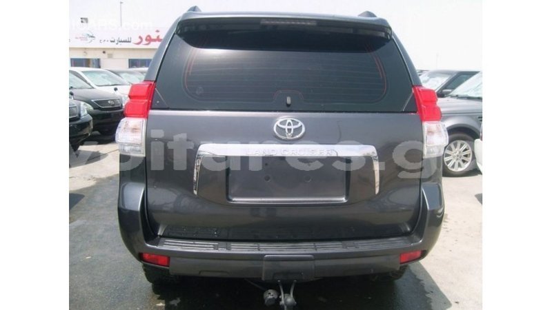 Big with watermark toyota prado estuary import dubai 5840