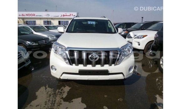 Acheter Import Voiture Toyota Prado Blanc à Import - Dubai, Estuaire Acheter Import Voiture Toyota Prado Blanc à Import - Dubai, Estuaire