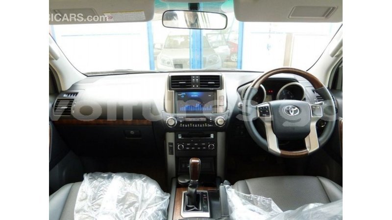 Big with watermark toyota prado estuary import dubai 5844