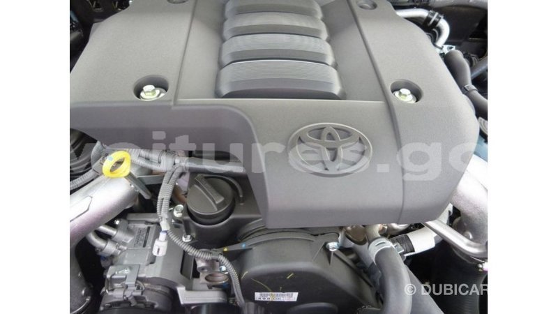 Big with watermark toyota prado estuary import dubai 5851