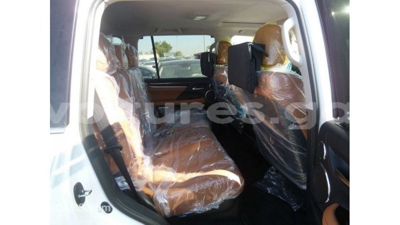 Big with watermark lexus lx estuary import dubai 5855