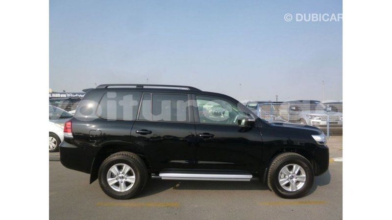 Big with watermark toyota land cruiser estuary import dubai 5860