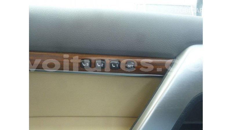 Big with watermark toyota land cruiser estuary import dubai 5861