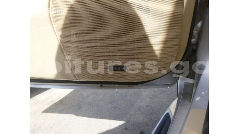 Big with watermark toyota land cruiser estuary import dubai 5861