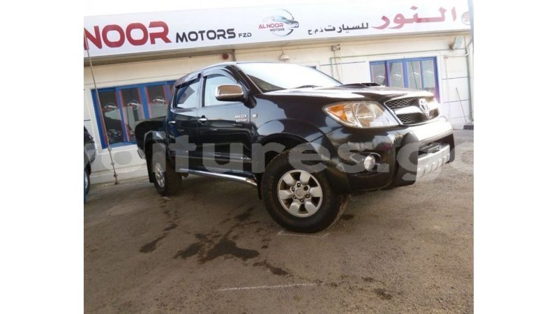 Big with watermark toyota hilux estuary import dubai 5865