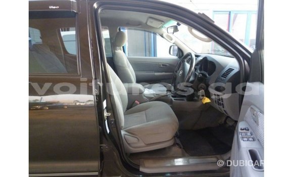 Sayi Imported Toyota Hilux Black Mota in Import - Dubai a estuary Sayi Imported Toyota Hilux Black Mota in Import - Dubai a estuary