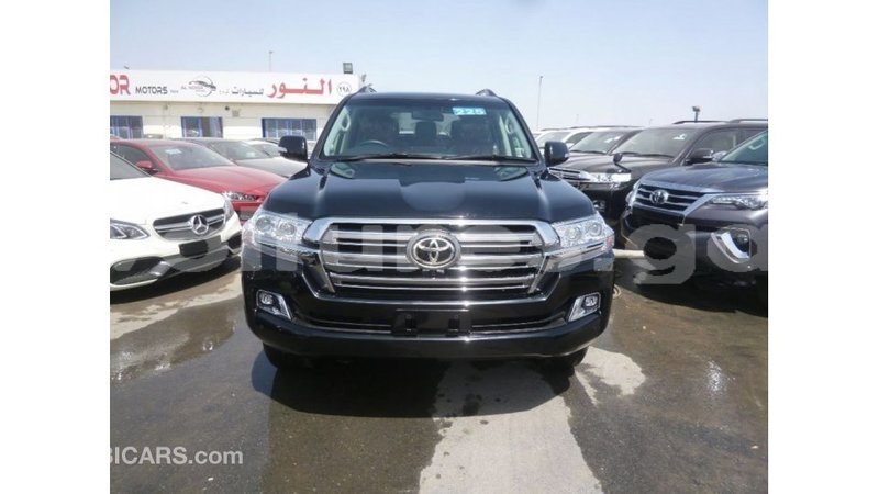 Big with watermark toyota land cruiser estuary import dubai 5866