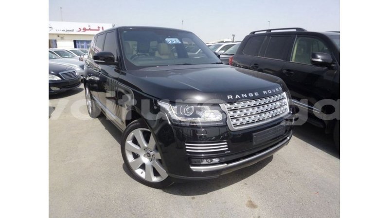 Big with watermark land rover range rover estuary import dubai 5867