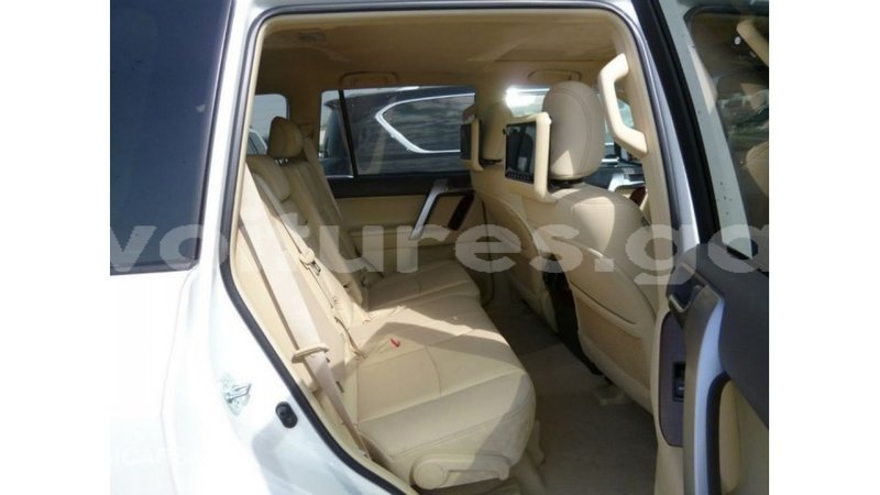 Big with watermark toyota prado estuary import dubai 5870