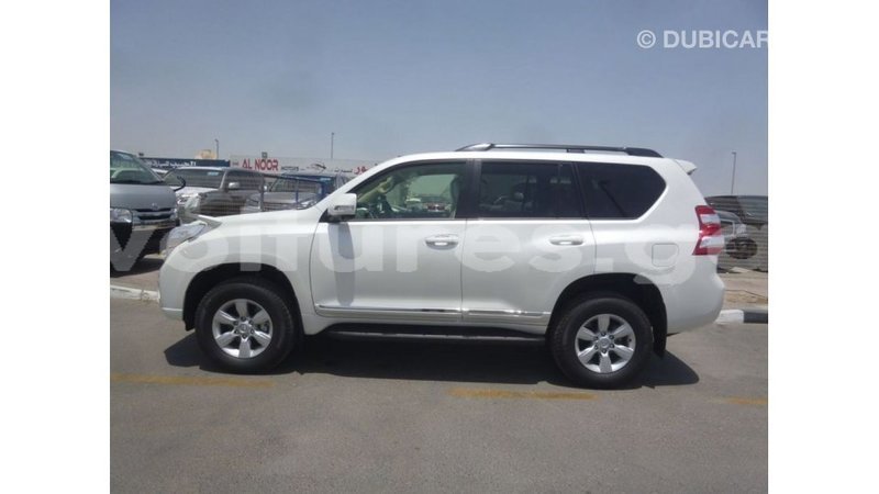 Big with watermark toyota prado estuary import dubai 5875