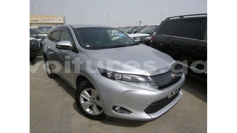 Big with watermark toyota harrier estuary import dubai 5878