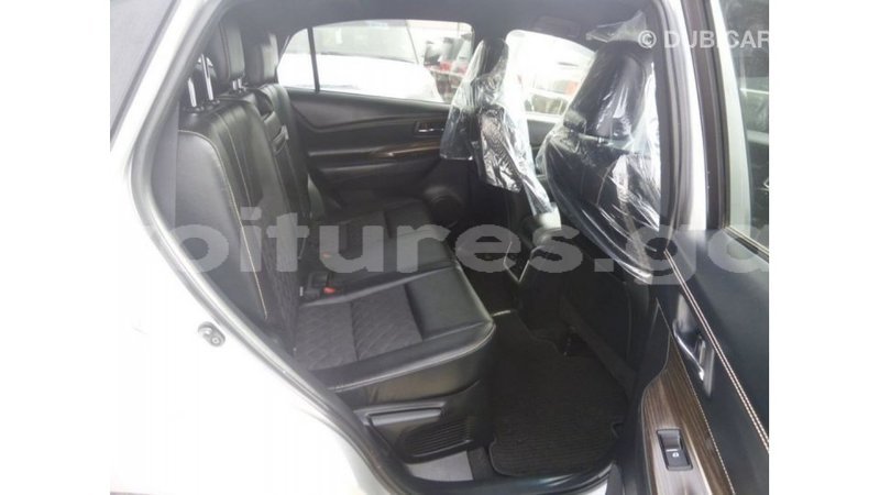 Big with watermark toyota harrier estuary import dubai 5878