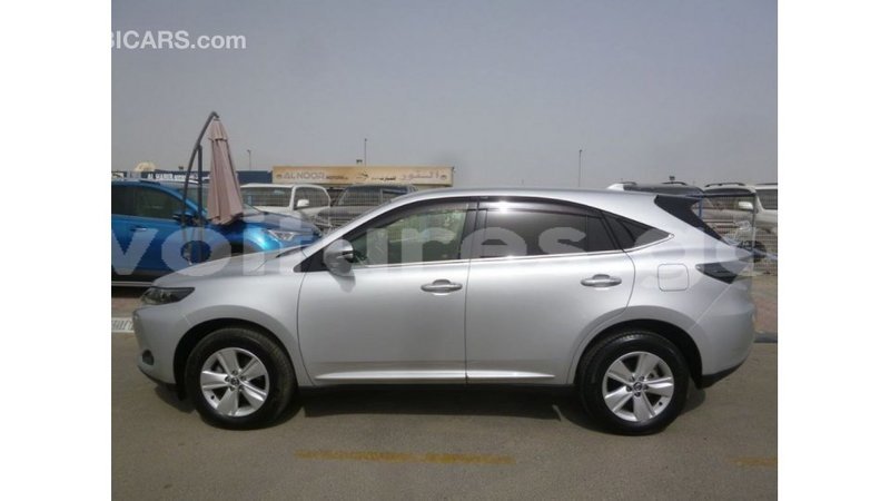 Big with watermark toyota harrier estuary import dubai 5878