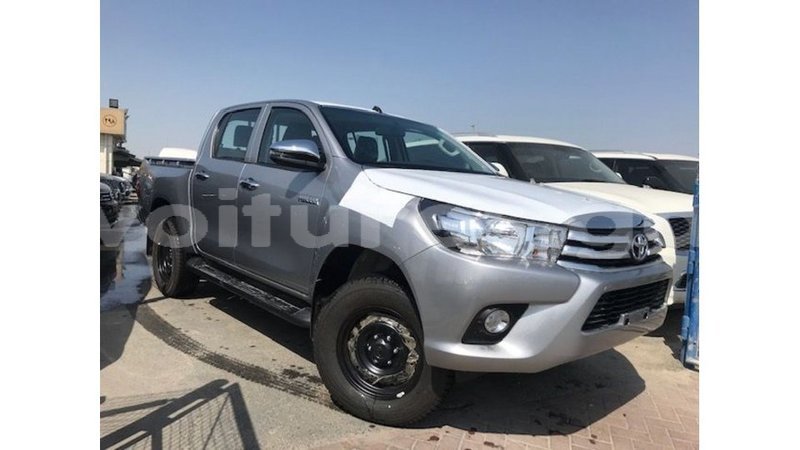 Big with watermark toyota hilux estuary import dubai 5880