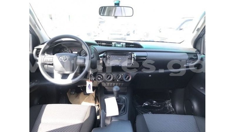 Big with watermark toyota hilux estuary import dubai 5880