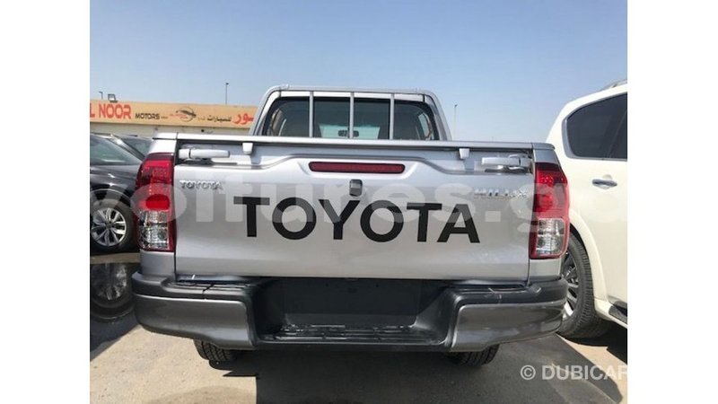 Big with watermark toyota hilux estuary import dubai 5880