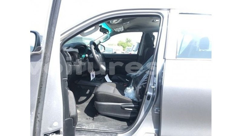 Big with watermark toyota hilux estuary import dubai 5880