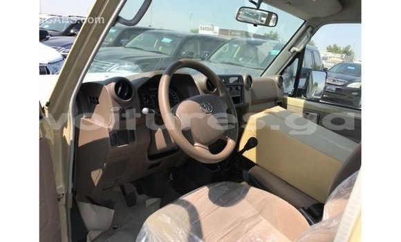 Sayi Imported Toyota Land Cruiser M Mota in Import - Dubai a estuary Sayi Imported Toyota Land Cruiser M Mota in Import - Dubai a estuary