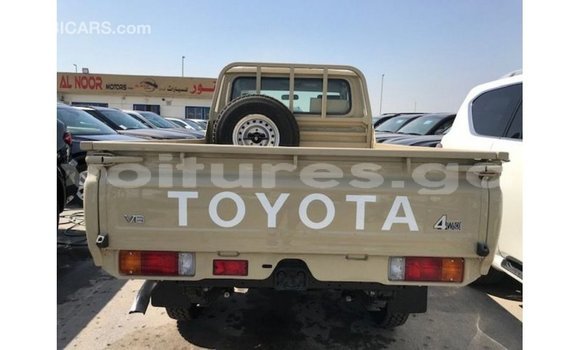Sayi Imported Toyota Land Cruiser M Mota in Import - Dubai a estuary Sayi Imported Toyota Land Cruiser M Mota in Import - Dubai a estuary