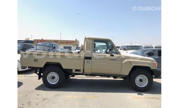 Sayi Imported Toyota Land Cruiser M Mota in Import - Dubai a estuary Sayi Imported Toyota Land Cruiser M Mota in Import - Dubai a estuary
