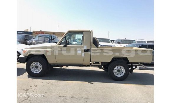 Sayi Imported Toyota Land Cruiser M Mota in Import - Dubai a estuary Sayi Imported Toyota Land Cruiser M Mota in Import - Dubai a estuary