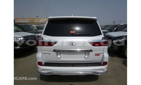Acheter Import Voiture Lexus LX Blanc à Import - Dubai, Estuaire Acheter Import Voiture Lexus LX Blanc à Import - Dubai, Estuaire