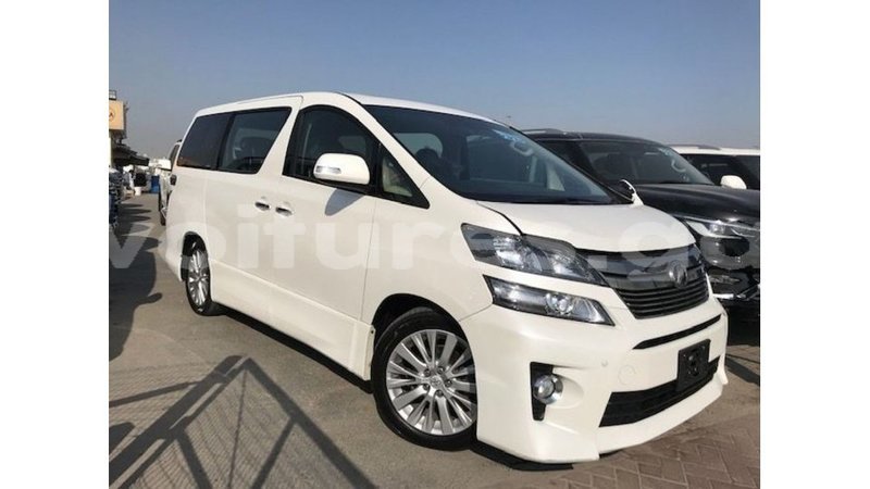 Big with watermark toyota vellfire estuary import dubai 5884