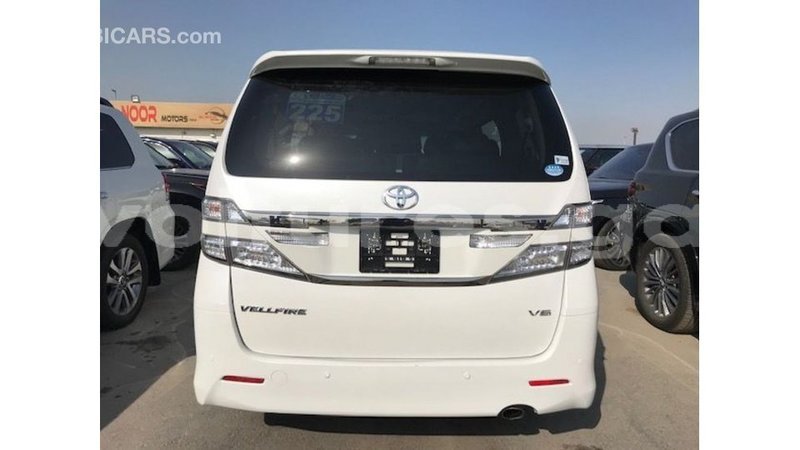 Big with watermark toyota vellfire estuary import dubai 5884