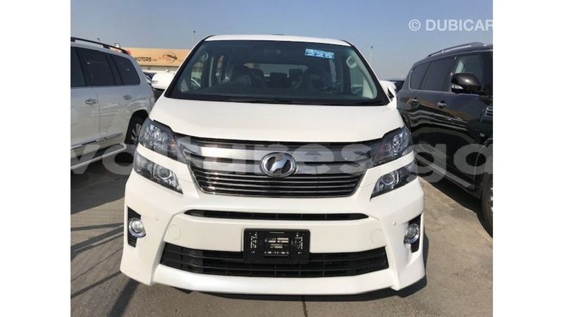 Big with watermark toyota vellfire estuary import dubai 5884