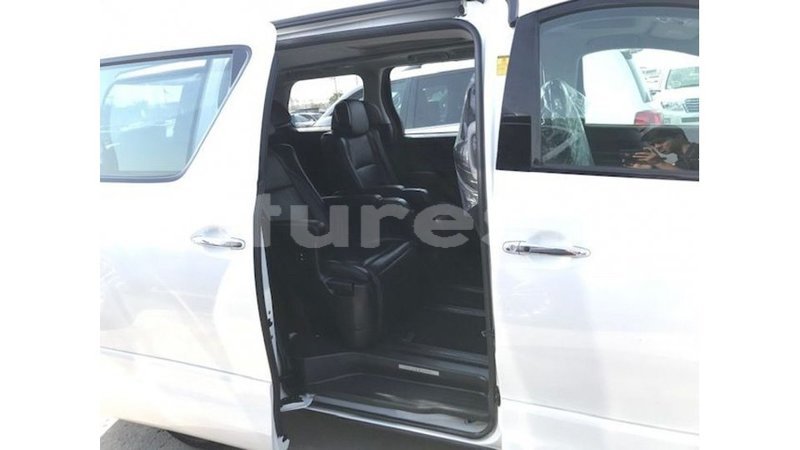 Big with watermark toyota vellfire estuary import dubai 5884