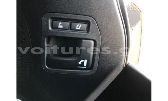 Acheter Import Voiture Toyota Land Cruiser Blanc à Import - Dubai, Estuaire Acheter Import Voiture Toyota Land Cruiser Blanc à Import - Dubai, Estuaire