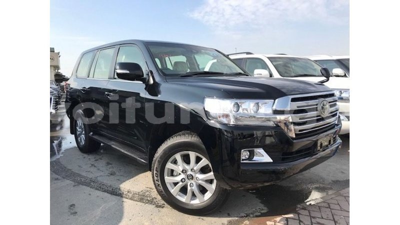 Big with watermark toyota land cruiser estuary import dubai 5891