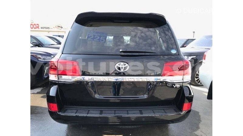 Big with watermark toyota land cruiser estuary import dubai 5891