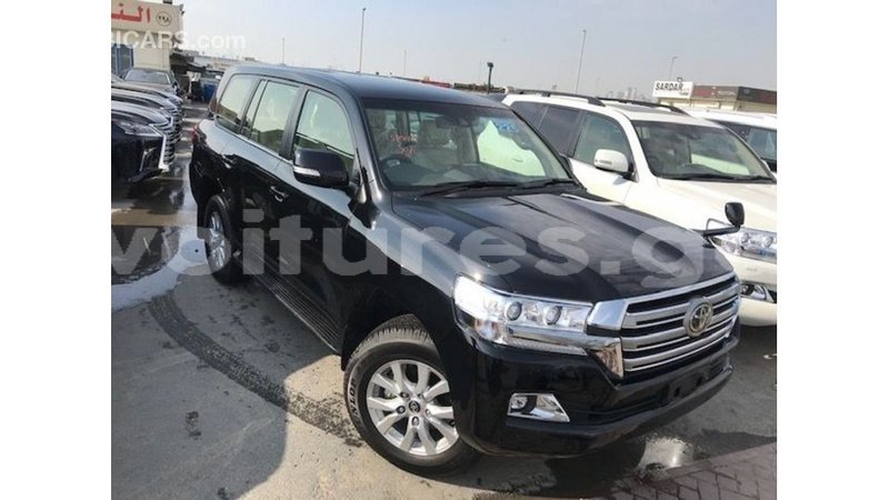 Big with watermark toyota land cruiser estuary import dubai 5891