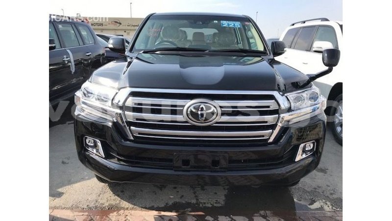 Big with watermark toyota land cruiser estuary import dubai 5891