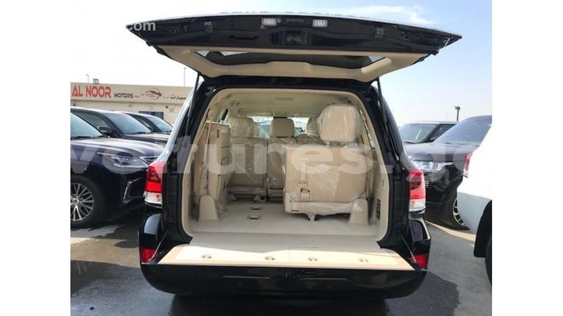 Big with watermark toyota land cruiser estuary import dubai 5891