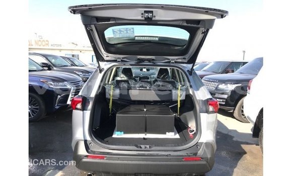 Sayi Imported Toyota HiAce Sauran Babbar mota in Import - Dubai a estuary Sayi Imported Toyota HiAce Sauran Babbar mota in Import - Dubai a estuary