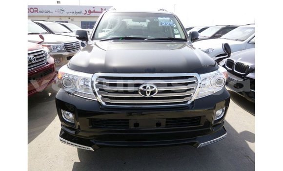 Acheter Import Voiture Toyota Land Cruiser Noir à Import - Dubai, Estuaire Acheter Import Voiture Toyota Land Cruiser Noir à Import - Dubai, Estuaire
