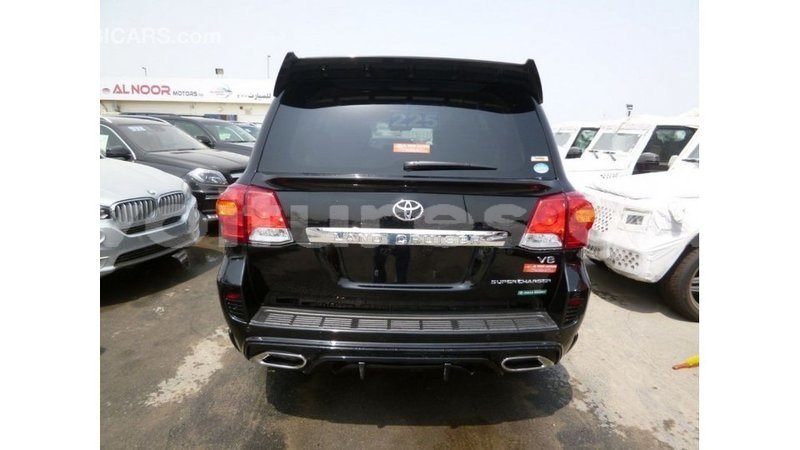 Big with watermark toyota land cruiser estuary import dubai 5899