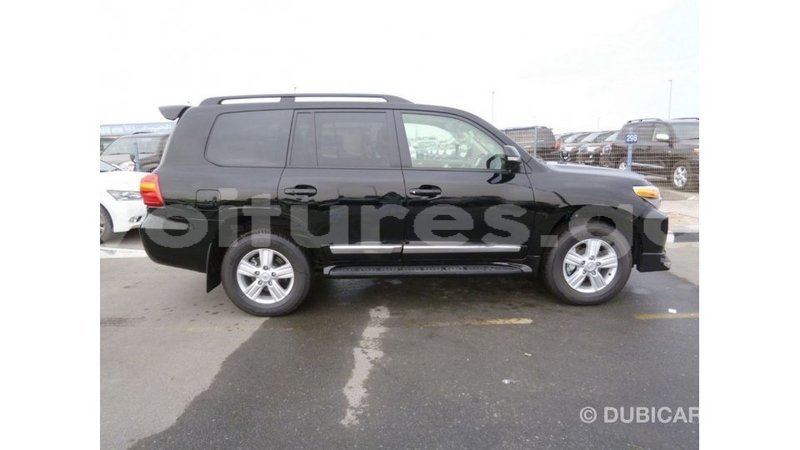 Big with watermark toyota land cruiser estuary import dubai 5900