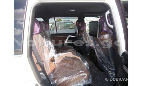 Buy Import Toyota Land Cruiser White Car in Import - Dubai in Estuary Buy Import Toyota Land Cruiser White Car in Import - Dubai in Estuary