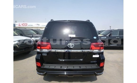 Acheter Import Voiture Toyota Land Cruiser Noir à Import - Dubai, Estuaire Acheter Import Voiture Toyota Land Cruiser Noir à Import - Dubai, Estuaire