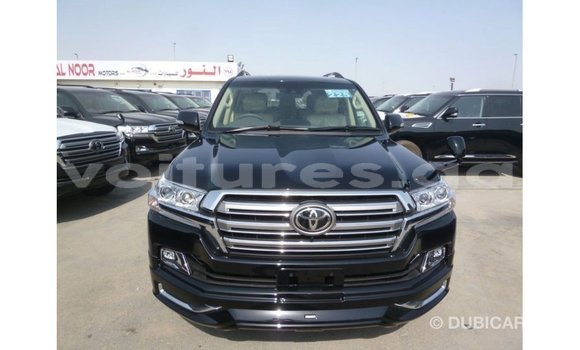 Acheter Import Voiture Toyota Land Cruiser Noir à Import - Dubai, Estuaire Acheter Import Voiture Toyota Land Cruiser Noir à Import - Dubai, Estuaire