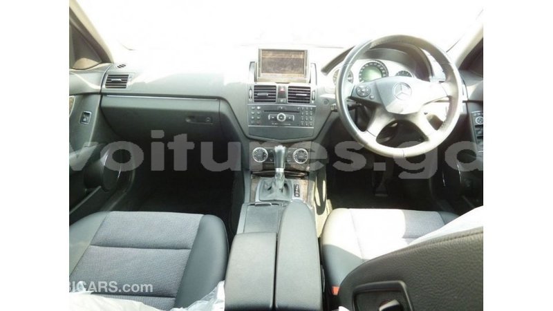 Big with watermark mercedes benz 200 estuary import dubai 5907