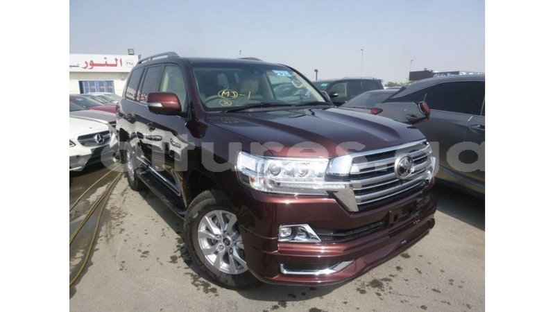 Big with watermark toyota land cruiser estuaire import dubai 5909