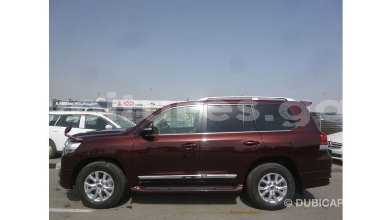 Big with watermark toyota land cruiser estuary import dubai 5909