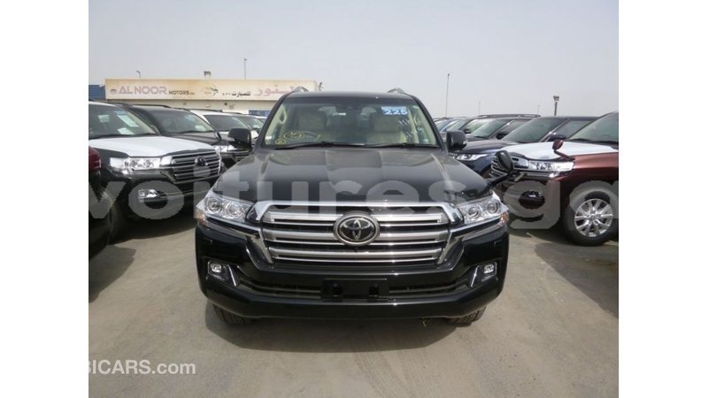 Big with watermark toyota land cruiser estuary import dubai 5912