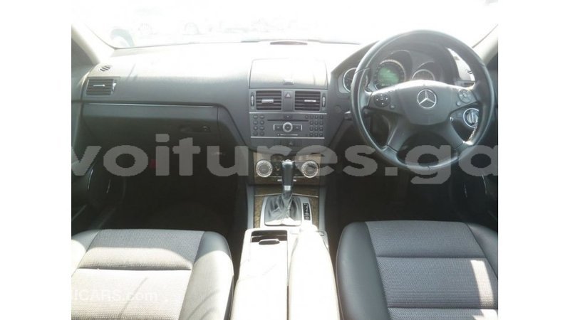 Big with watermark mercedes benz 200 estuary import dubai 5913