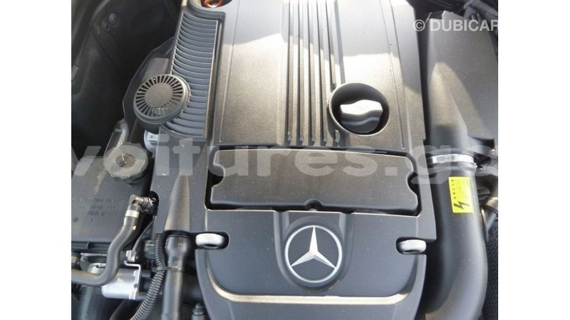 Big with watermark mercedes benz 200 estuaire import dubai 5913