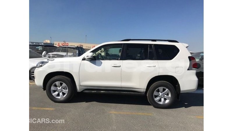 Big with watermark toyota prado estuaire import dubai 5914